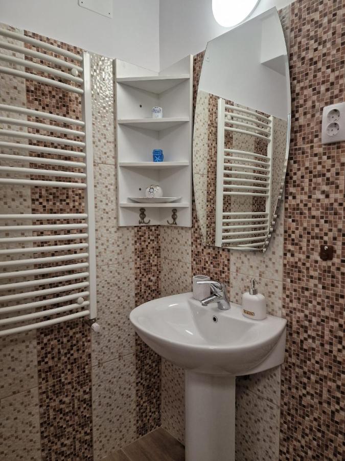 Laroka House Beautiful Apartment Universitate Center Бухарест Экстерьер фото